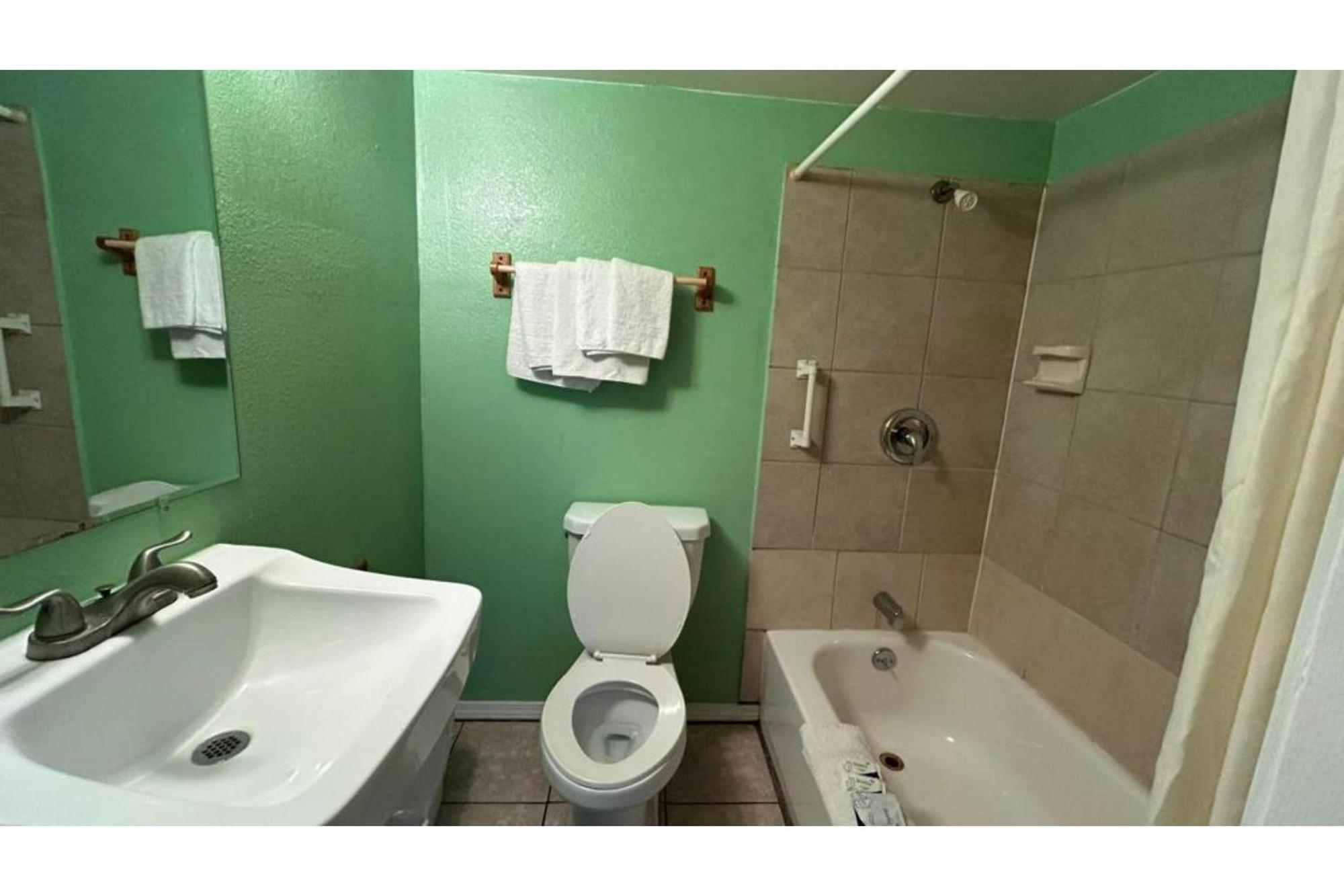 Monterrey Motel Padre Island, Corpus Christi By Oyo Zewnętrze zdjęcie